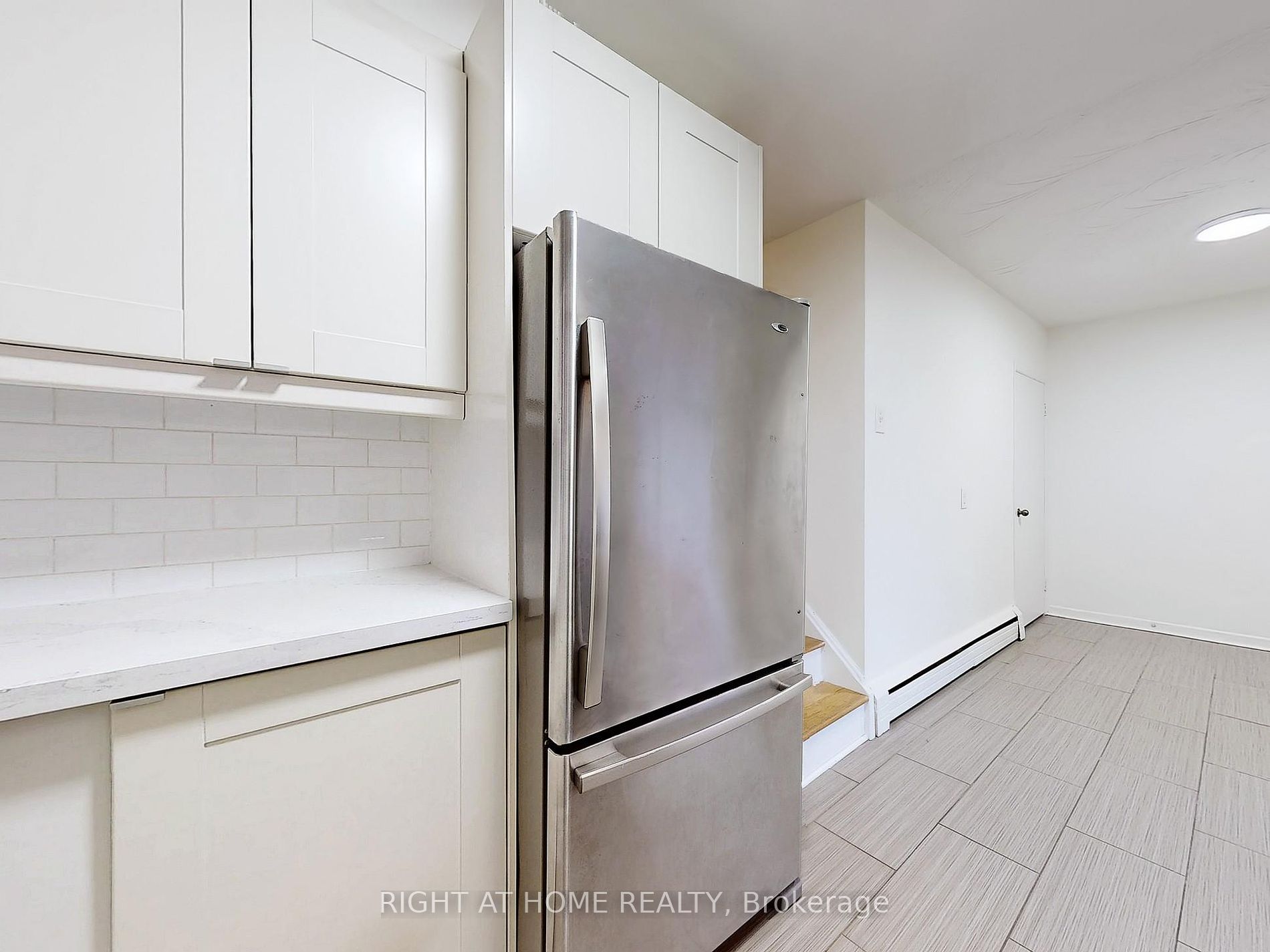 1270 Davenport Rd Upper
