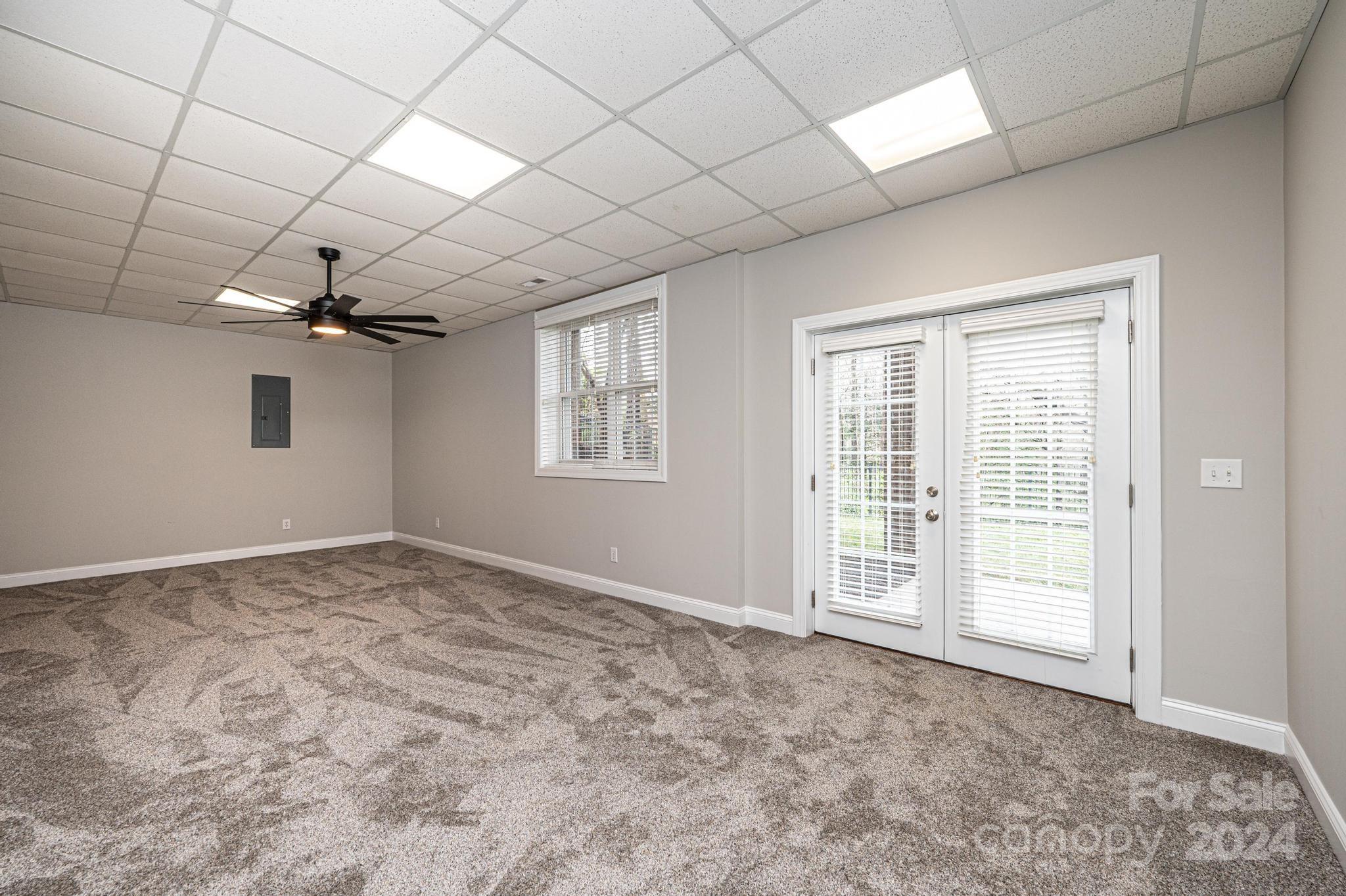 1021 38th Avenue NE 30