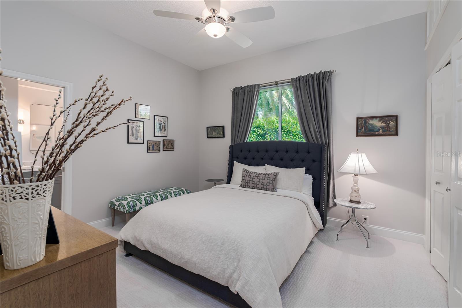 11806 Oak Ridge Drive