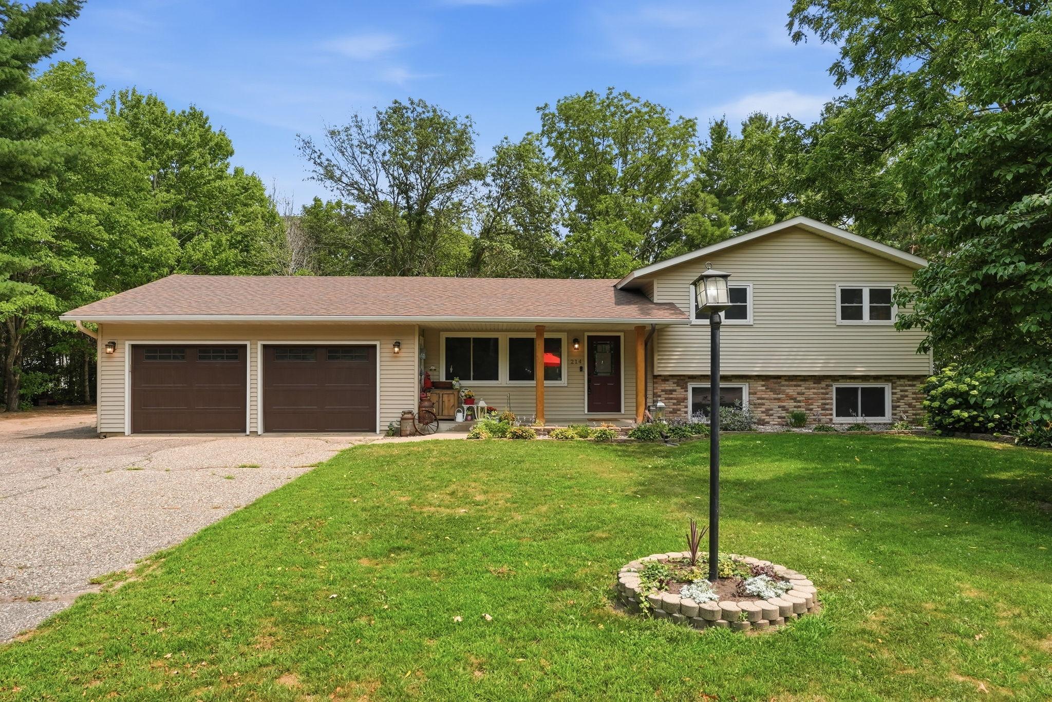 214 Highview Drive W