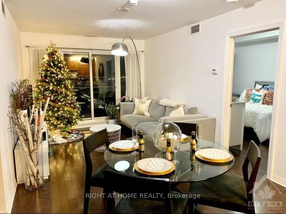 242 RIDEAU St PH2-280