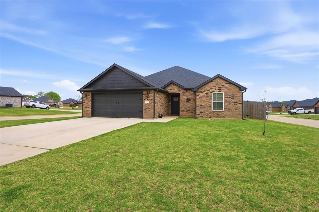 122 North Meadows