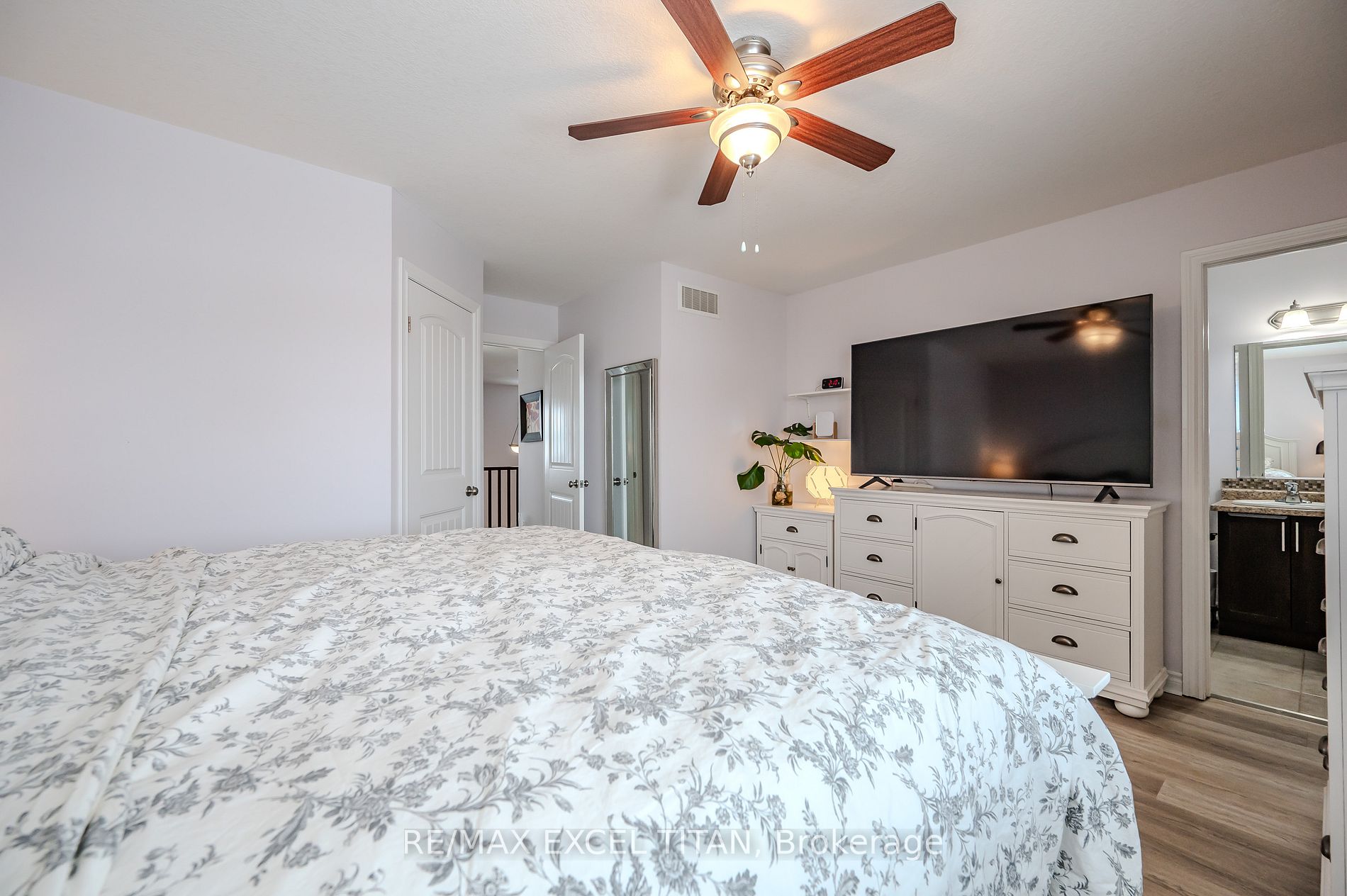 561 Isaiah Cres