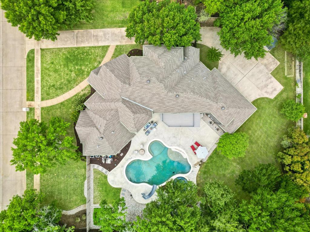 1625 Crestwood Trail