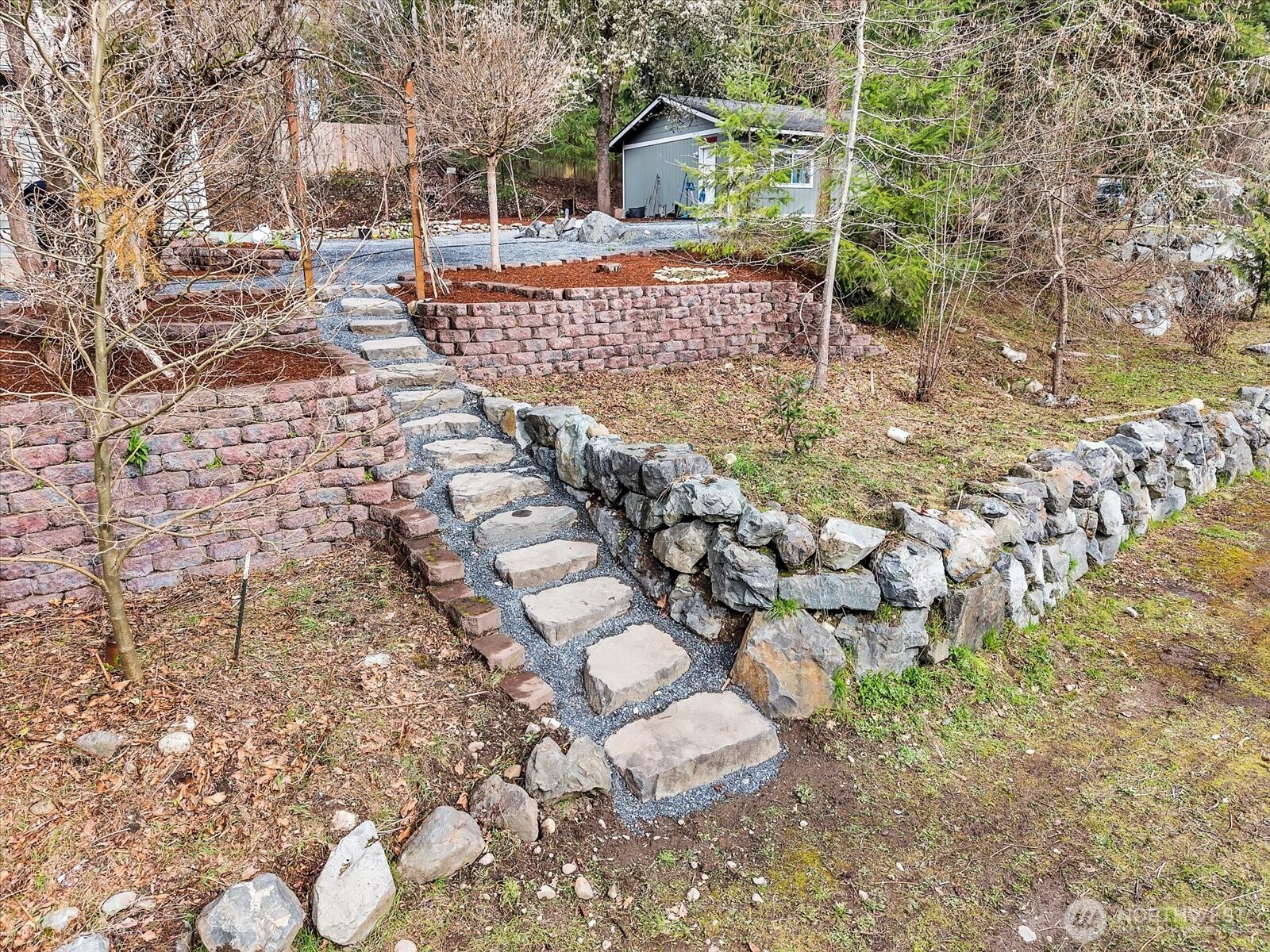 1819 Sunnyside Boulevard