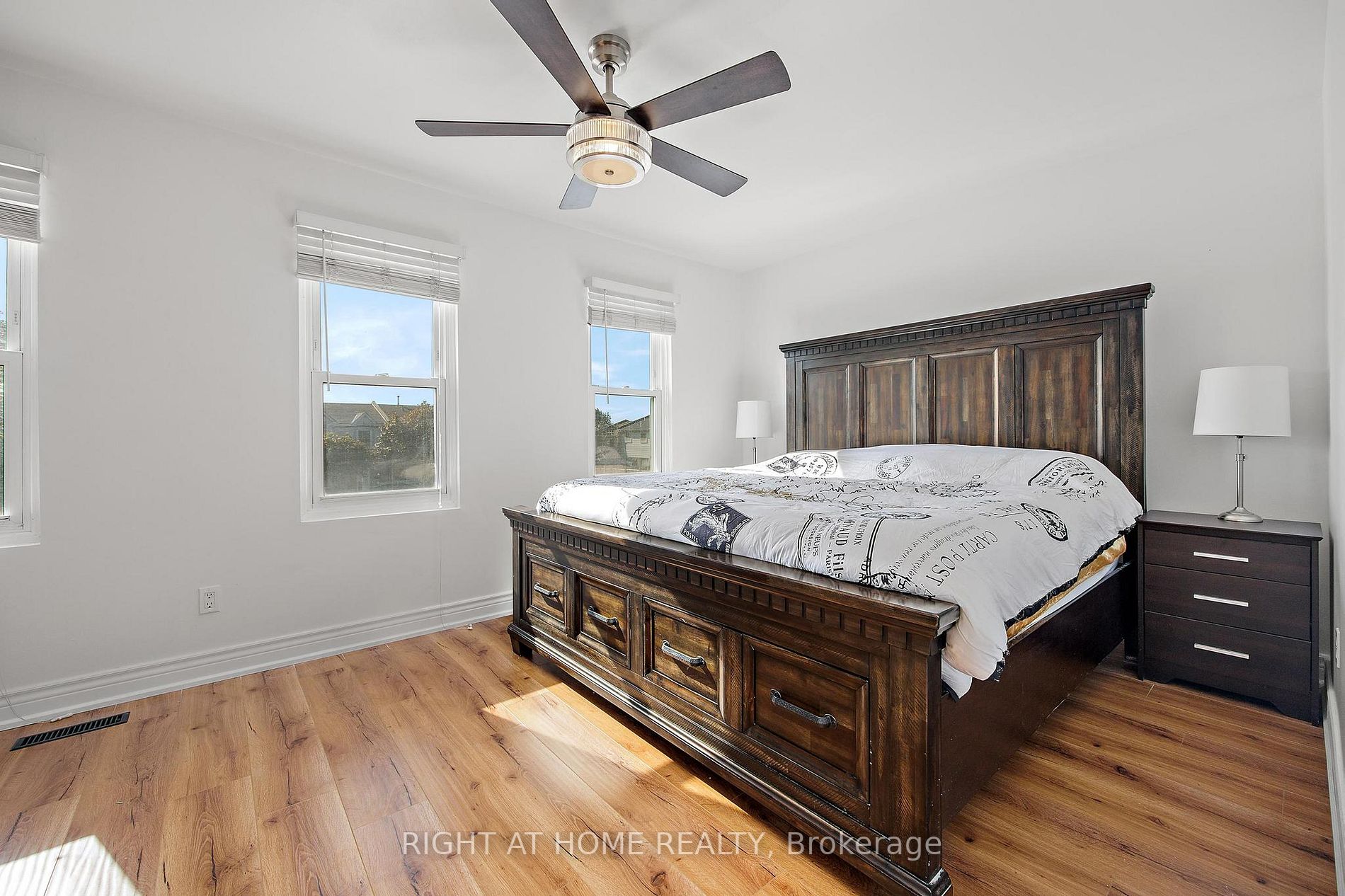 1020 Central Park Dr 82