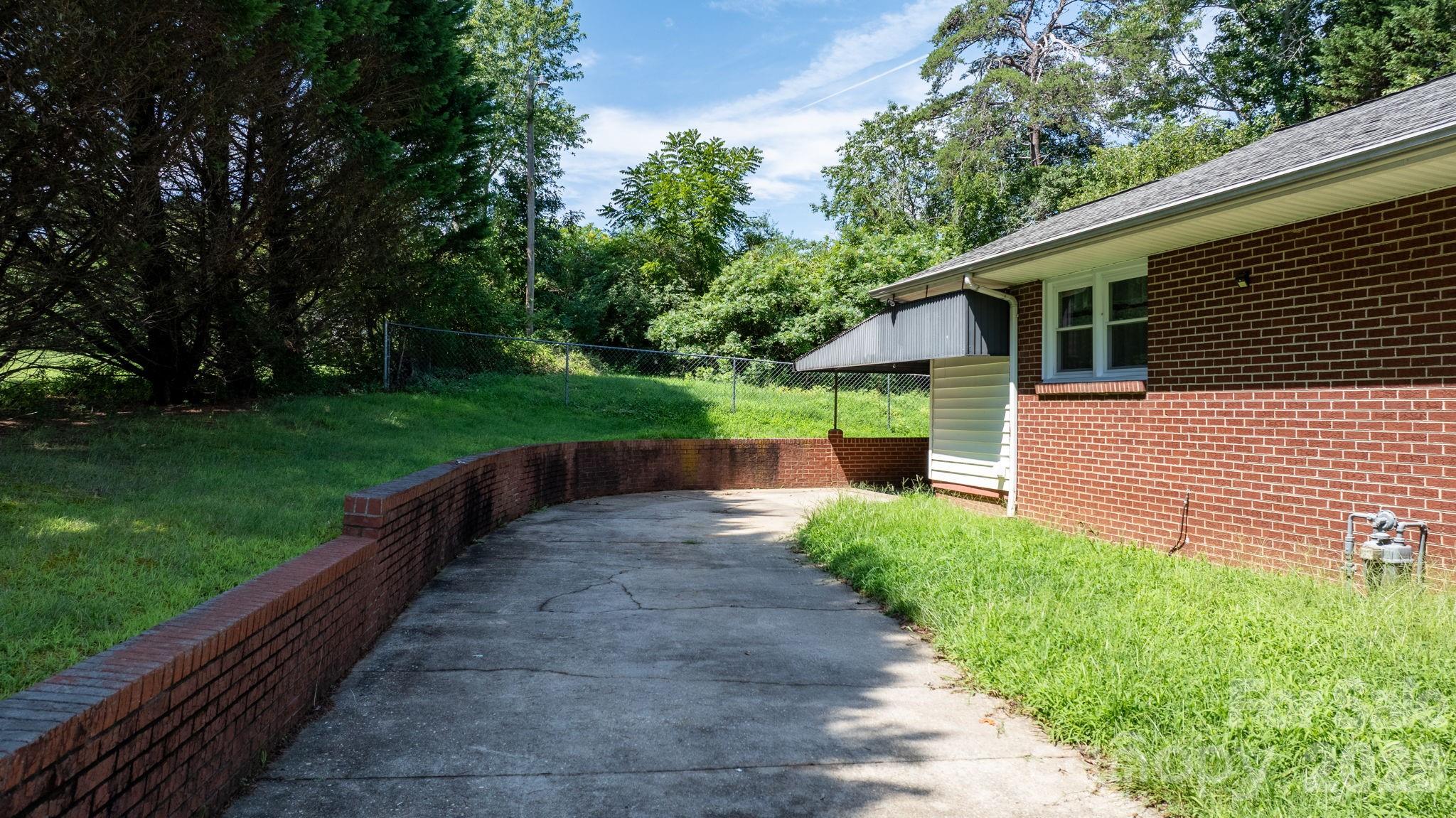 296 Pine Mountain Road
