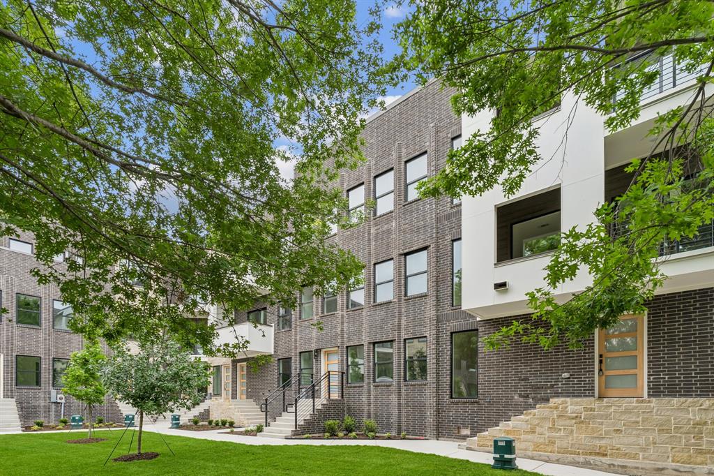 2731 Azalea Park Circle