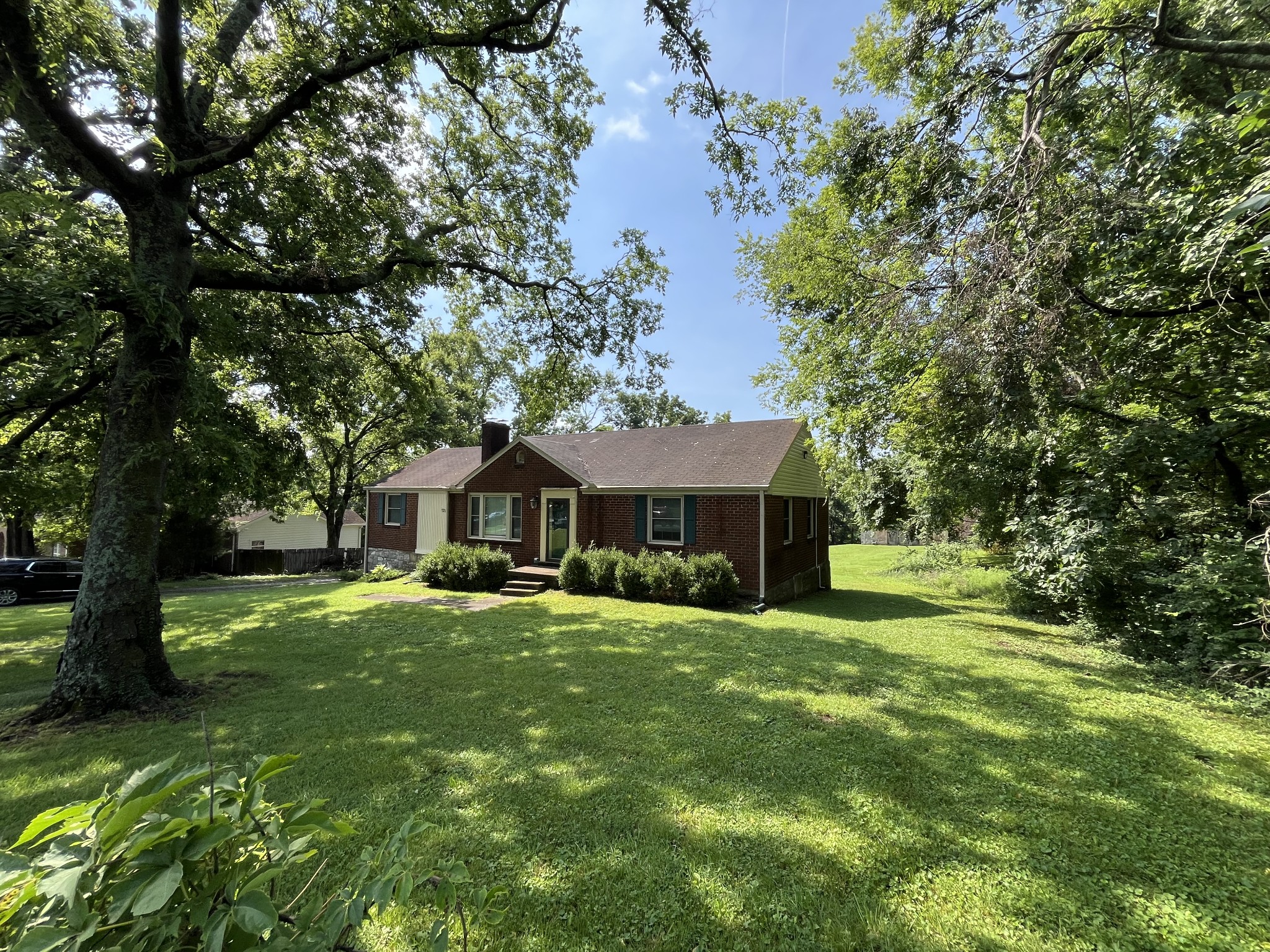 PROPERTY IS OCCUPIED - DO NOT DISTURB TENANTS!  Amazing Opportunity!  This well-maintained  investment property comes complete with great tenants!  Spacious home with quick access to I-65 North or South at Old Hickory Blvd.  Living area with bedrooms on main level and full finished basement!  This property features a large yard and mature trees!   Call listing agent for appointment.