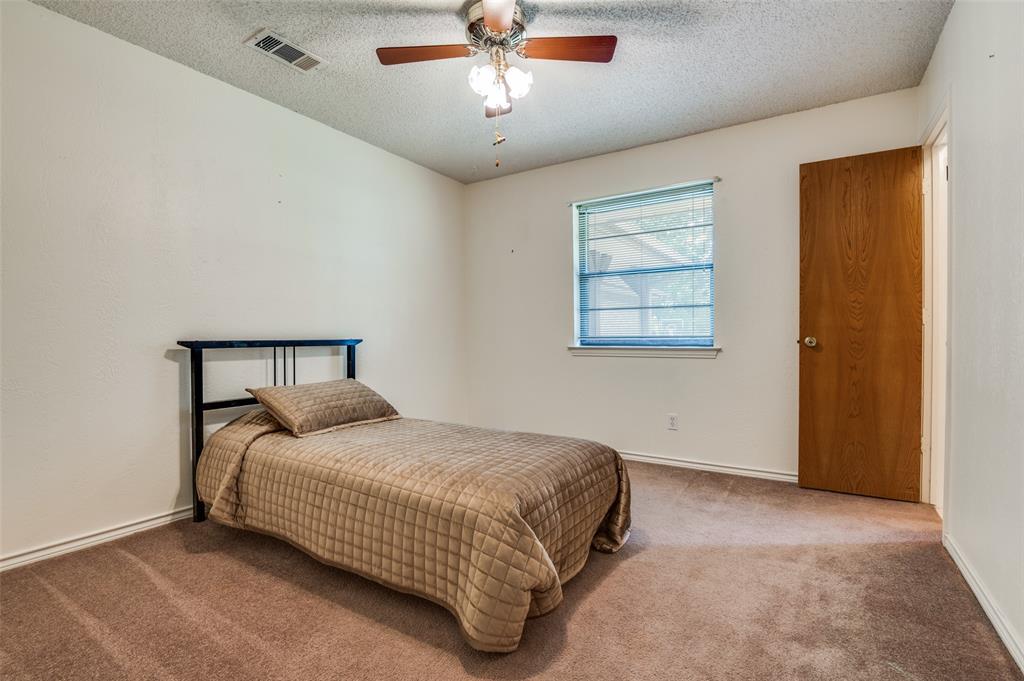 405 Shadowwood Trail