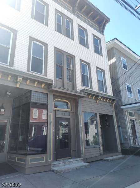 304 Front St 4 A