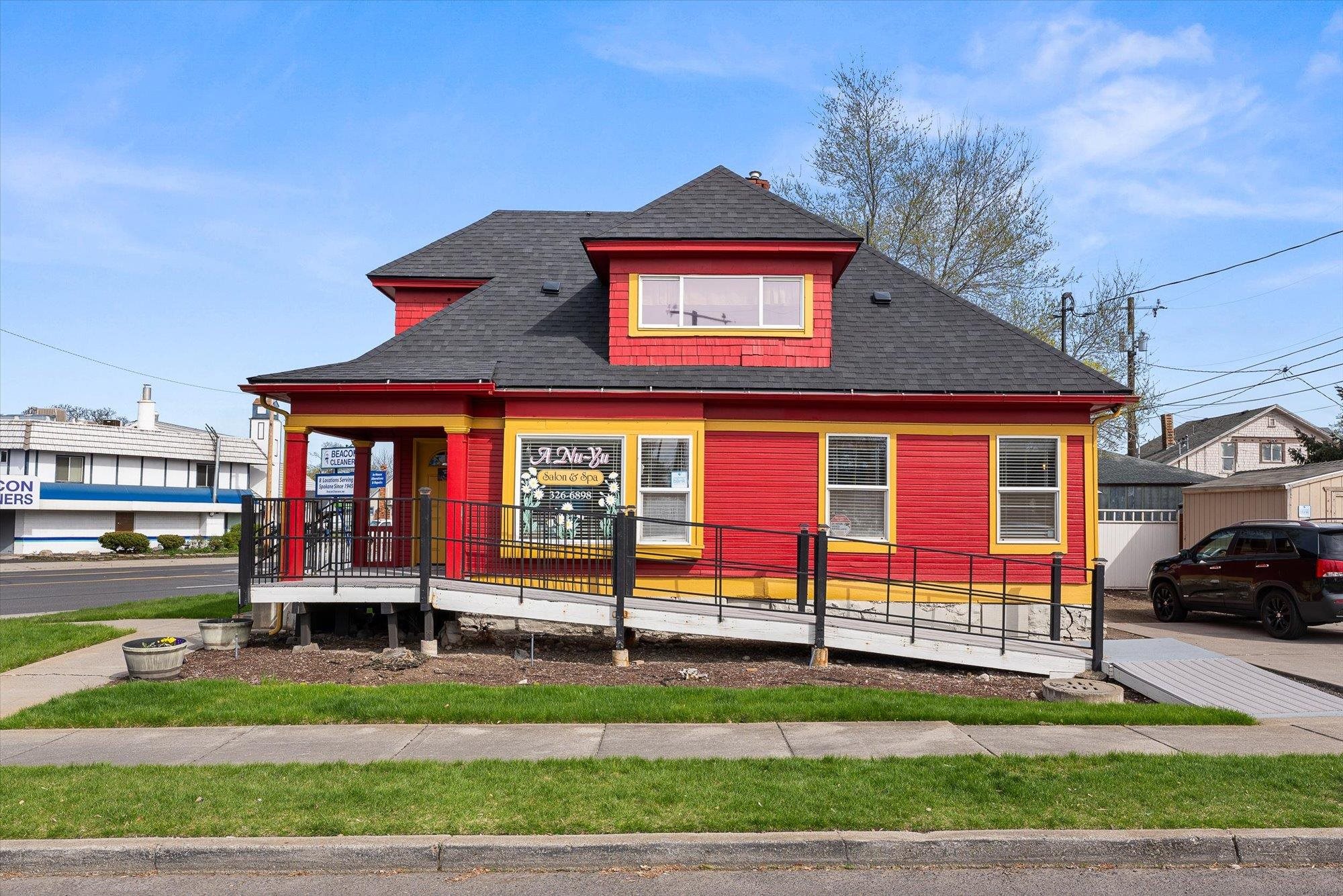 1321 W Northwest Blvd
