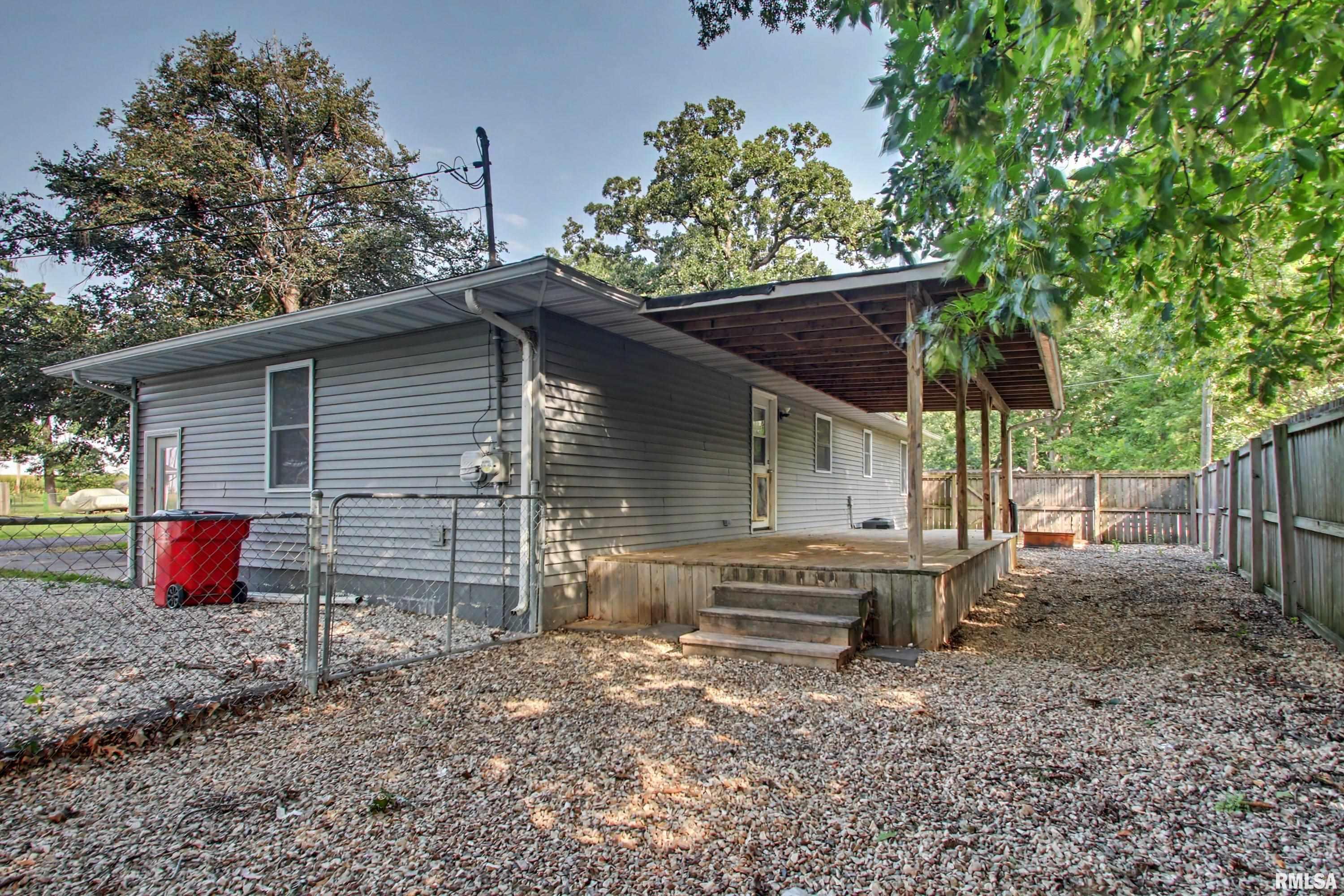530 Hickory Grove W