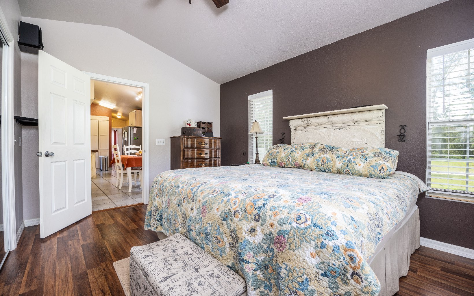 939 NW Banta Acres Rd