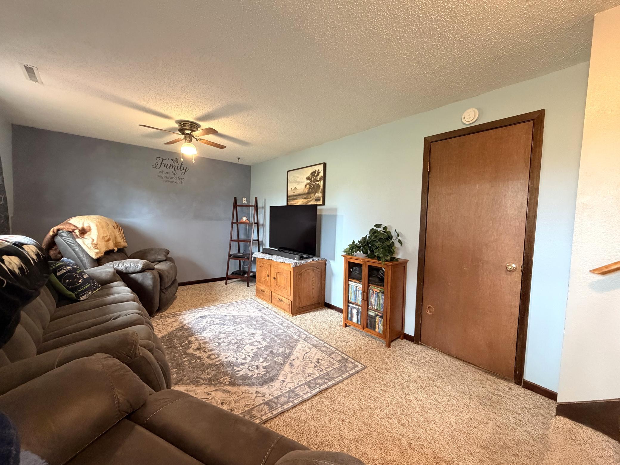 1710 River Road