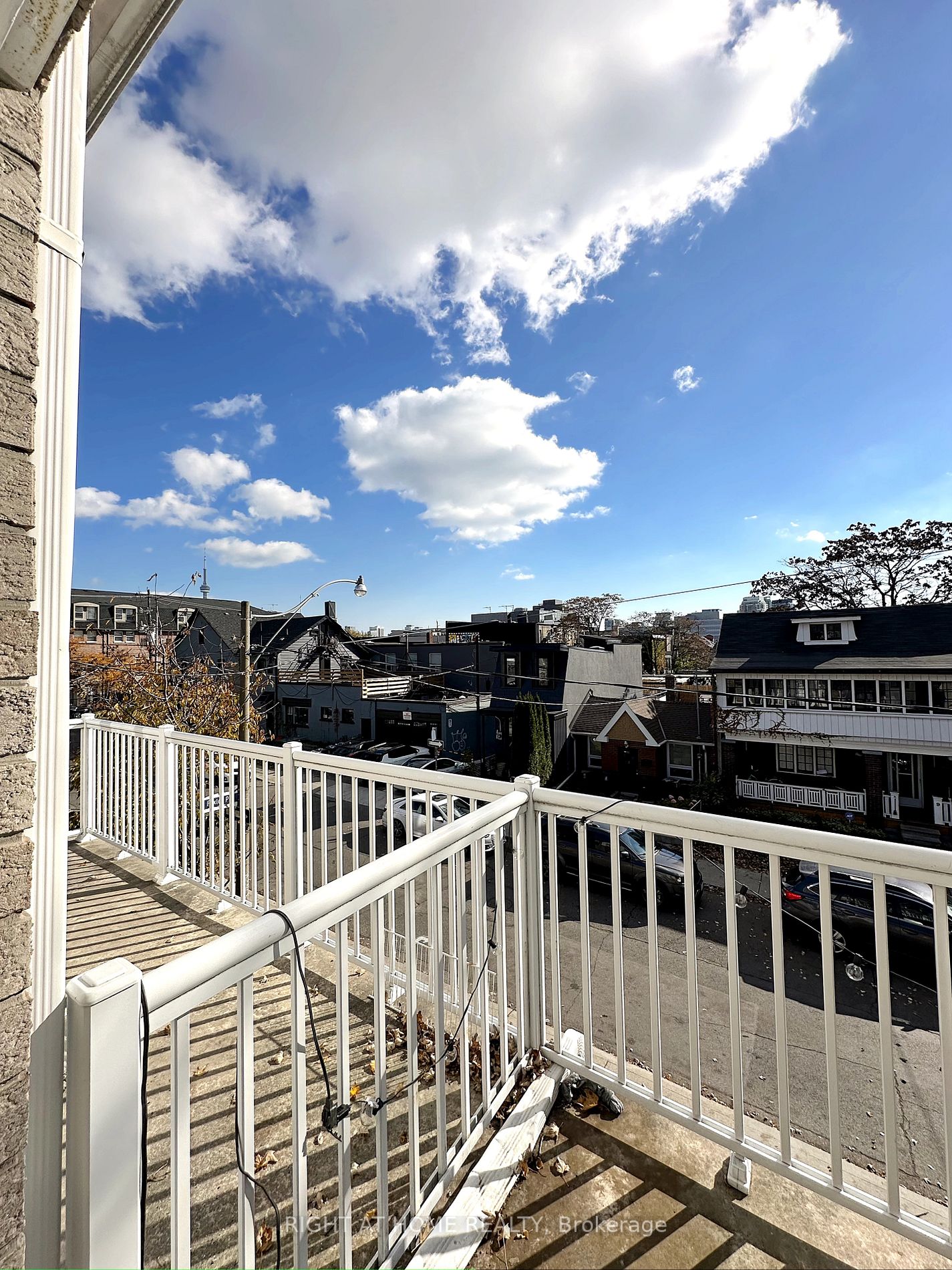 12 N Foxley St 2nd/3rd