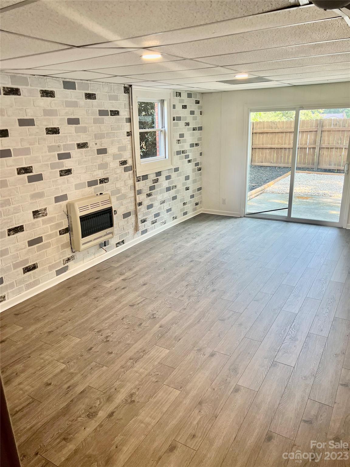 3505 Deal Mill Road