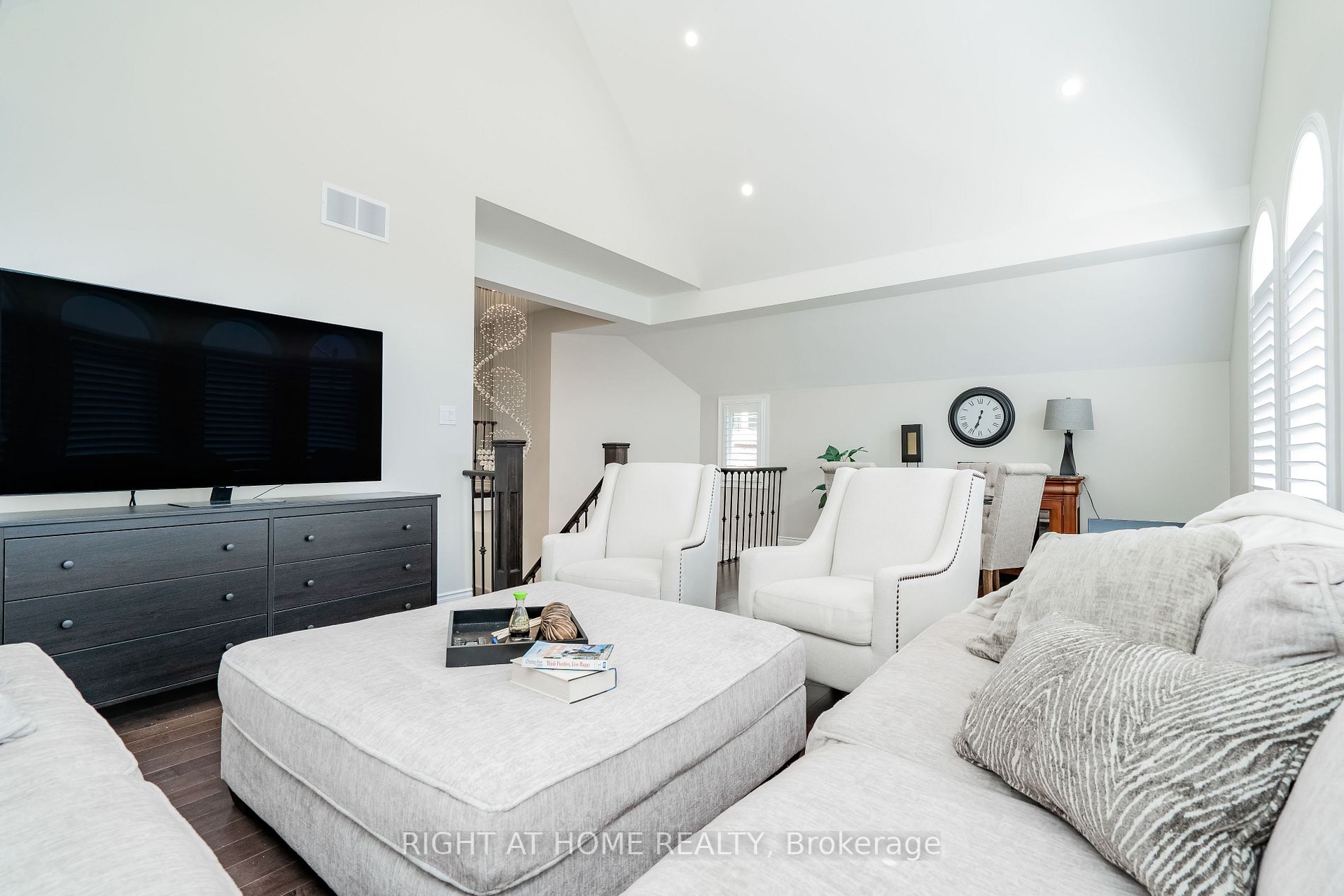 5389 Ruperts Gate Dr