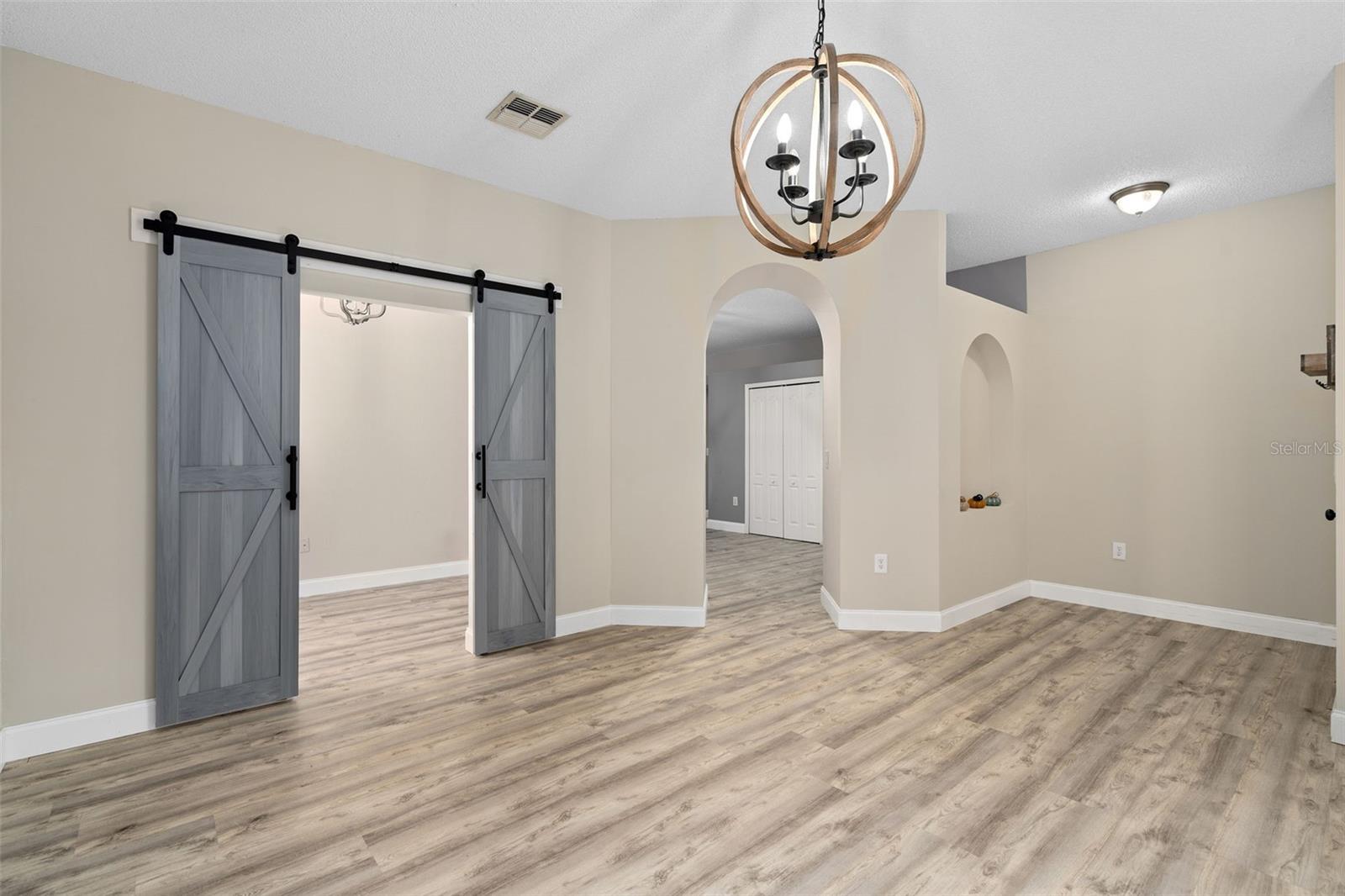 9985 Shadow Creek Dr