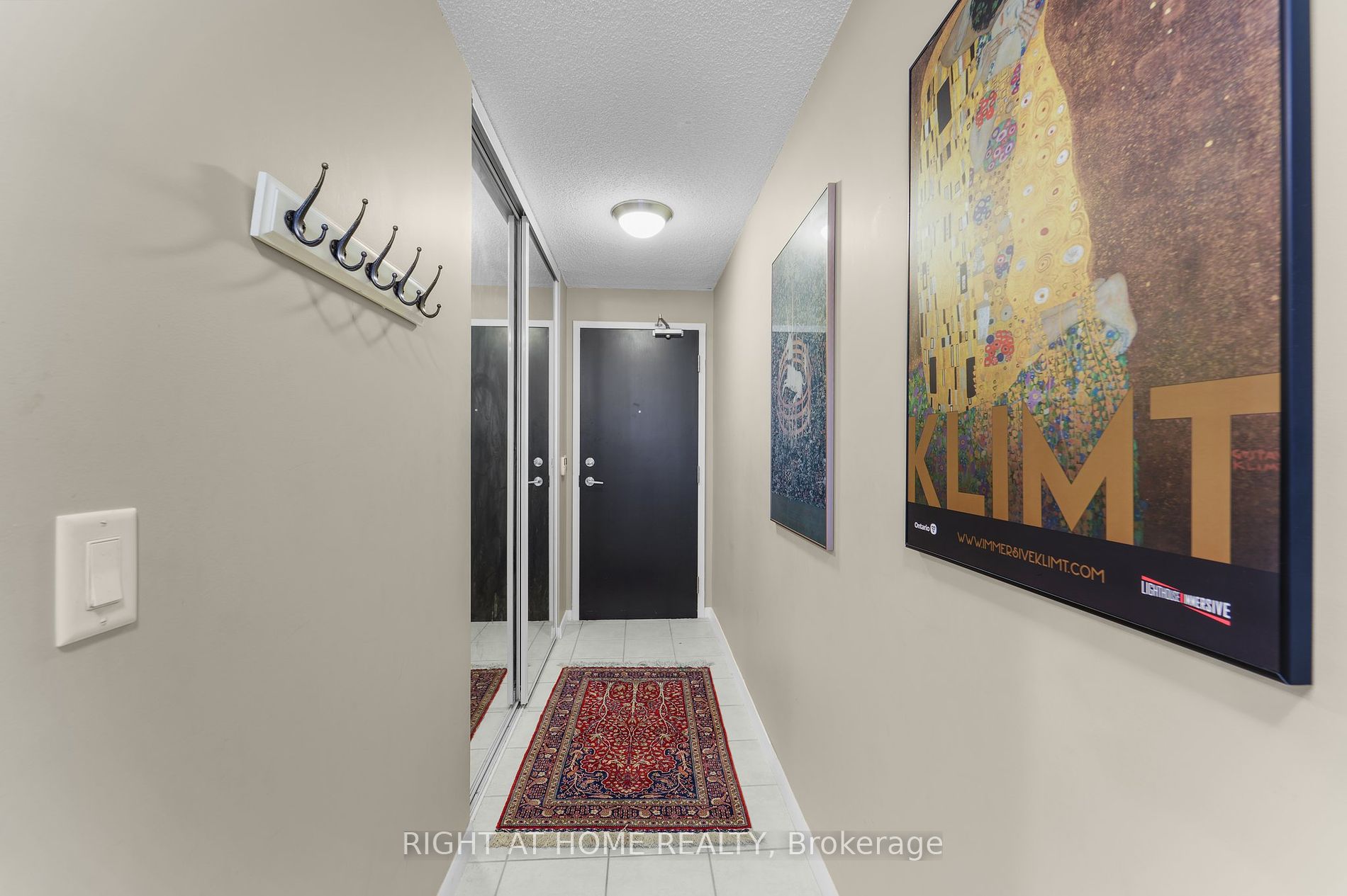 18 Yonge St 2315
