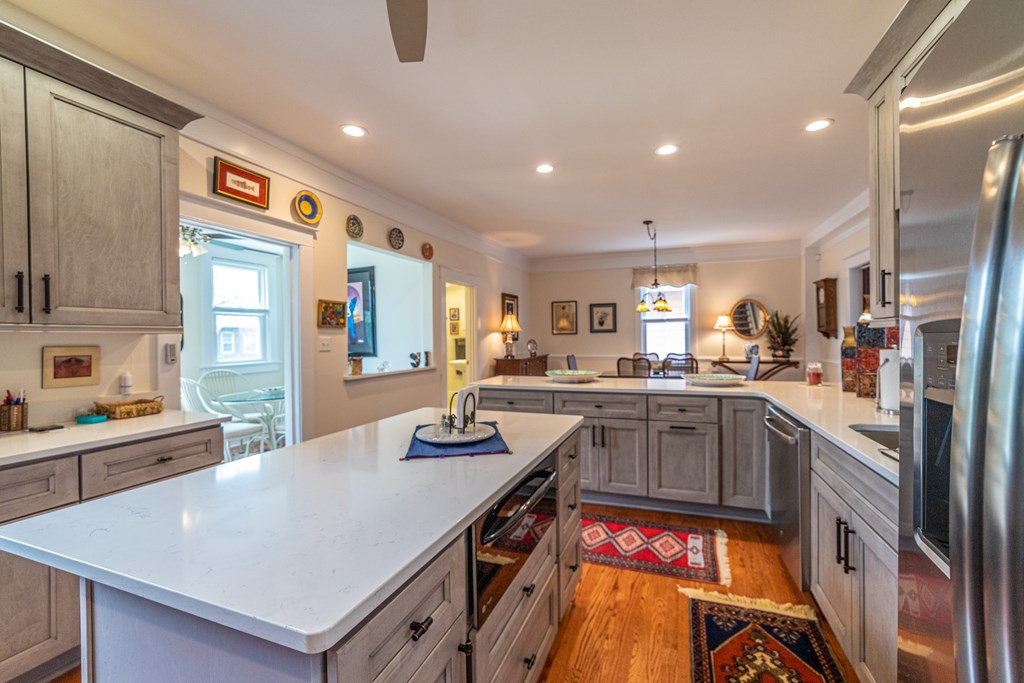 106 Bay Ave 15