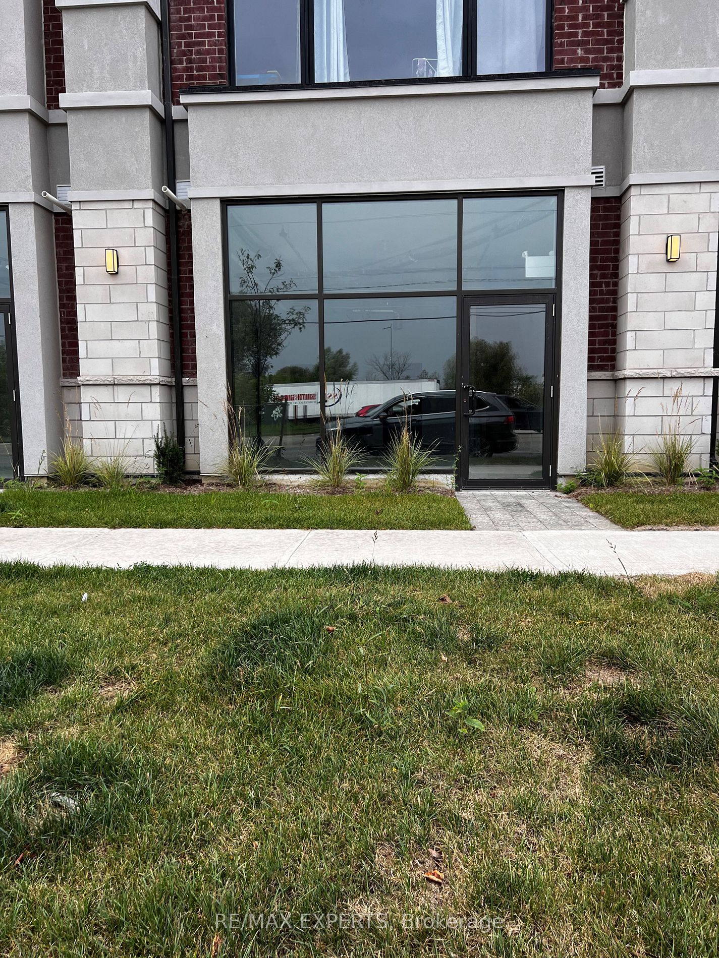200 Dissette St 6