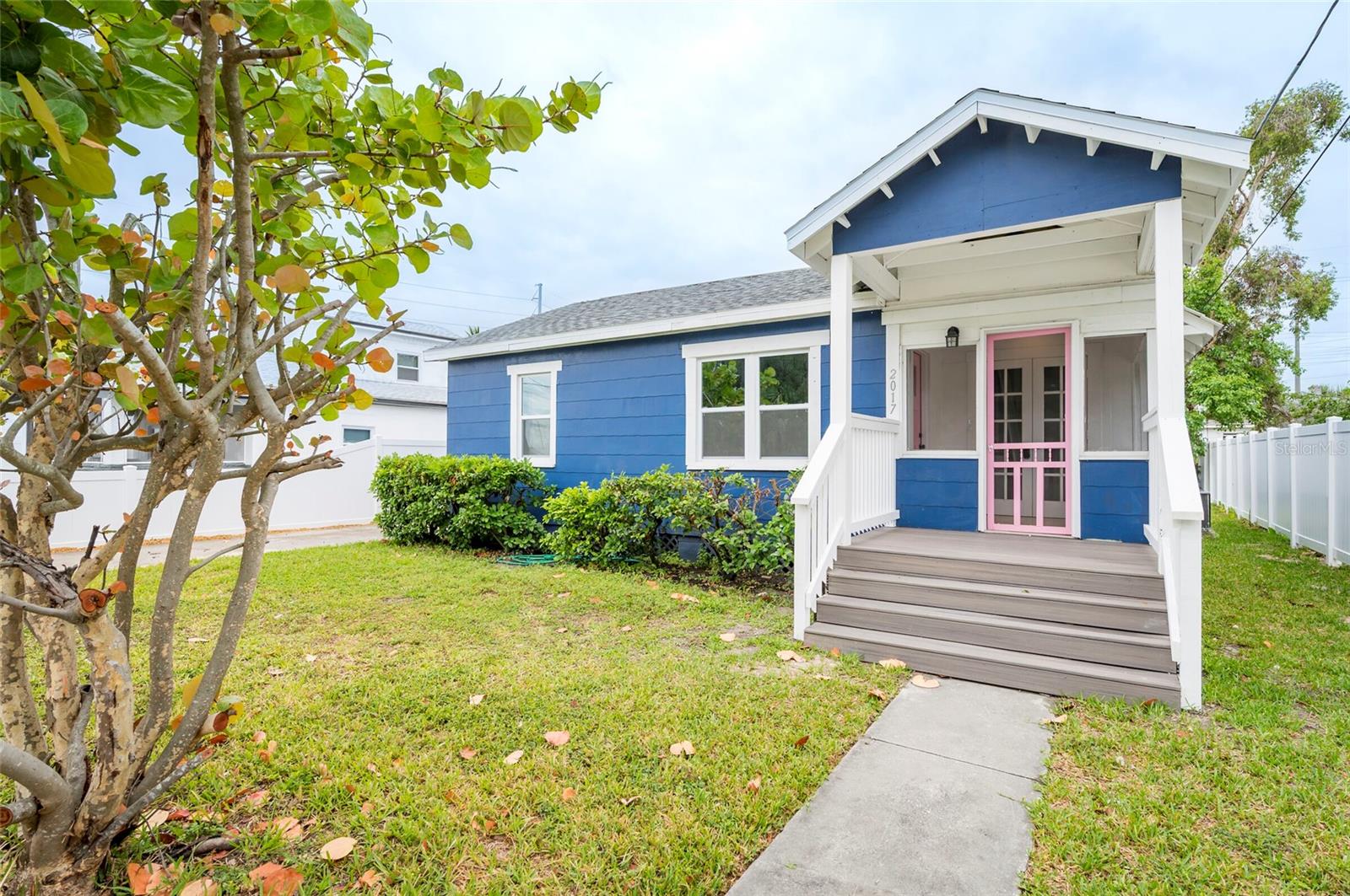 2017 Oceanview Place