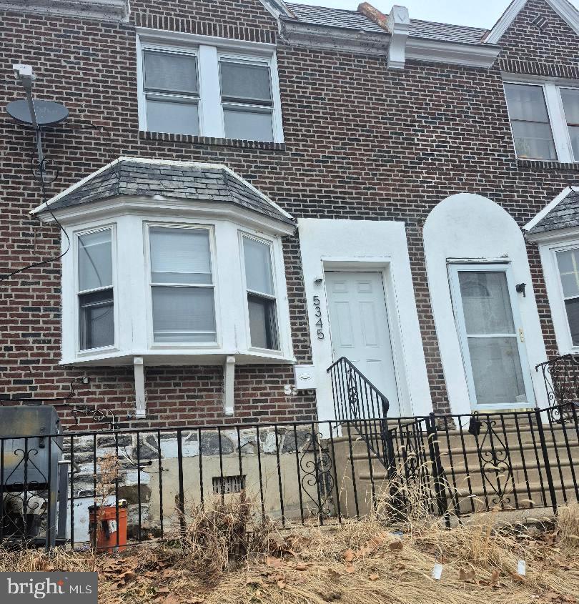 5345 W Columbia Avenue