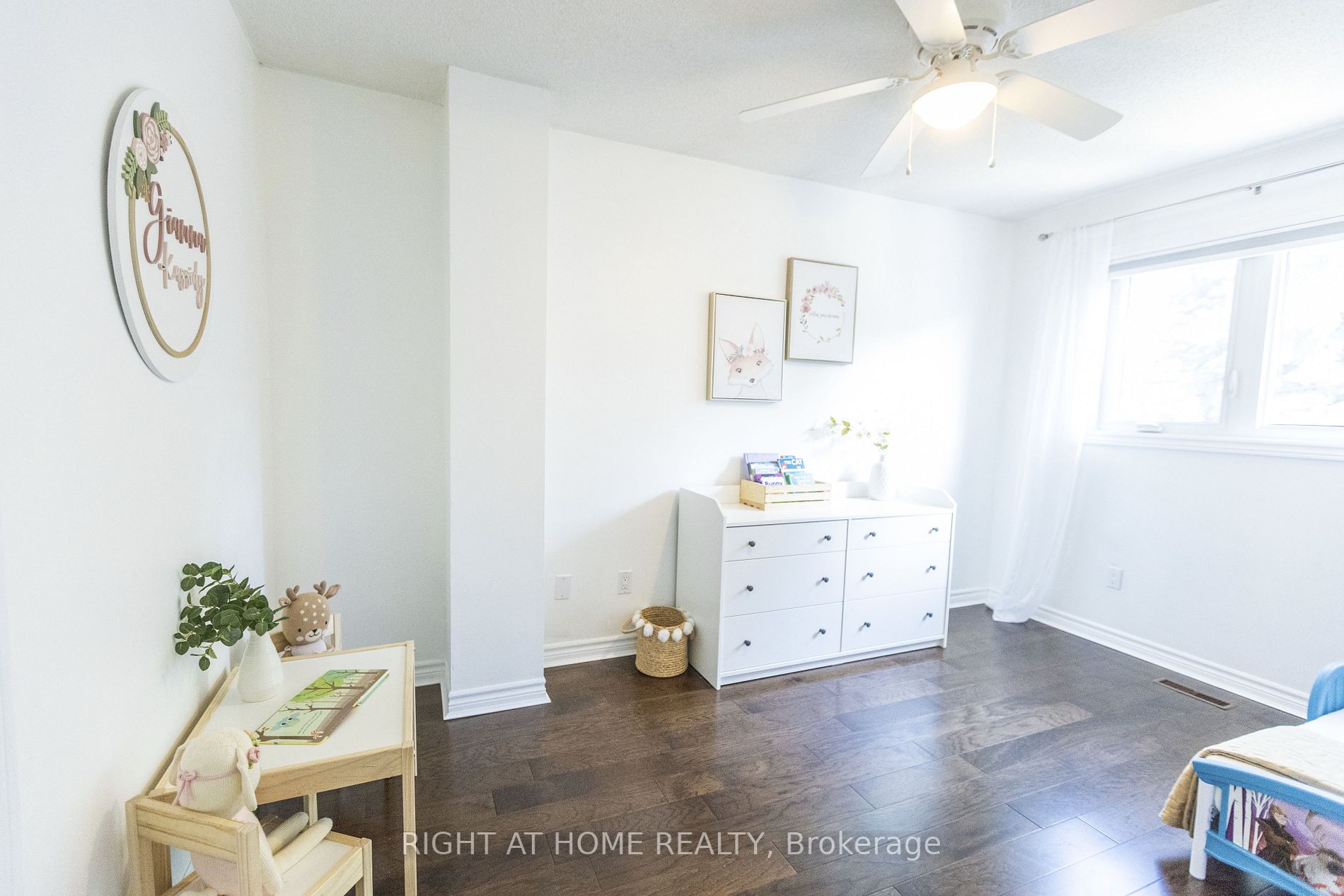 142 Maberley Cres