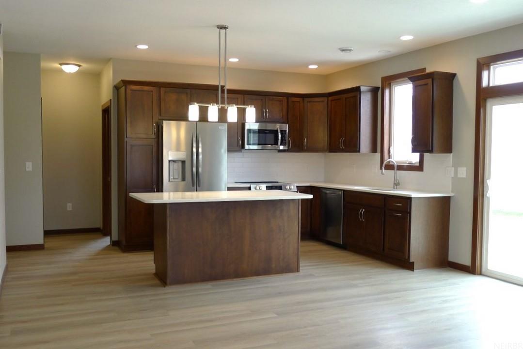 810 Parkside Lane
