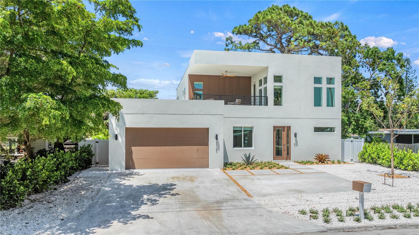 2163 Waldemere Street, Sarasota, FL
