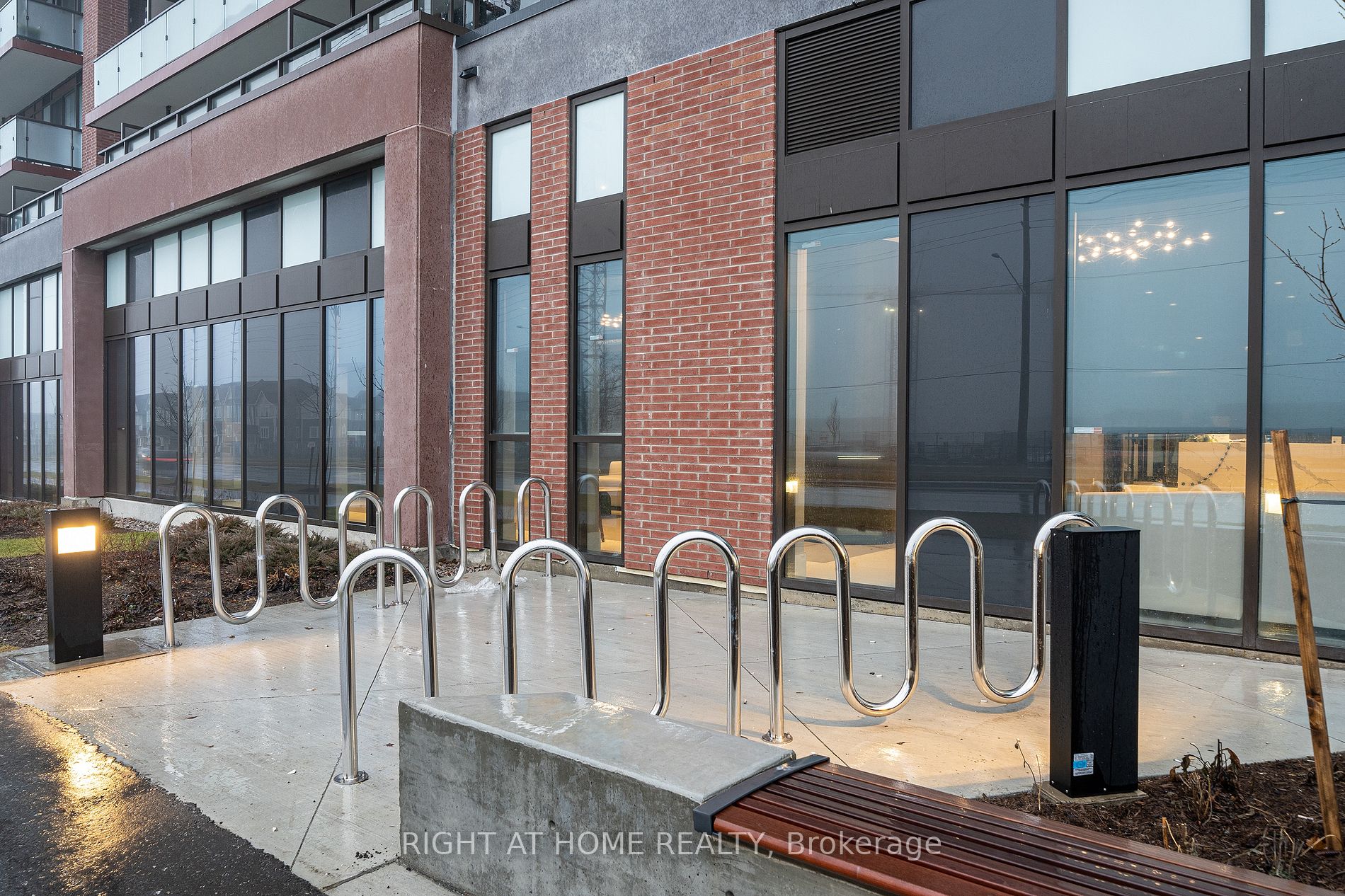 2550 N Simcoe St 2015