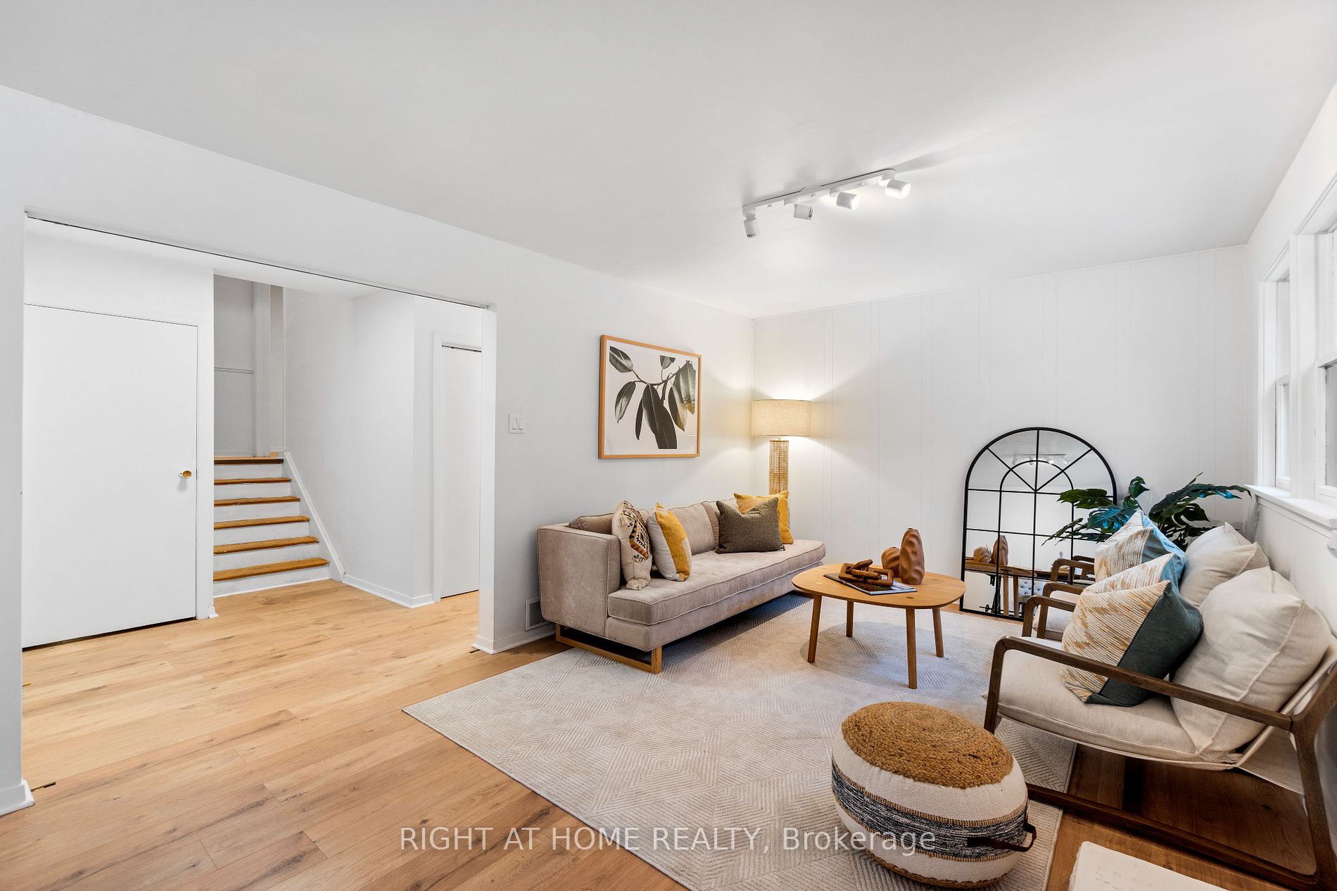 19 Waring Crt