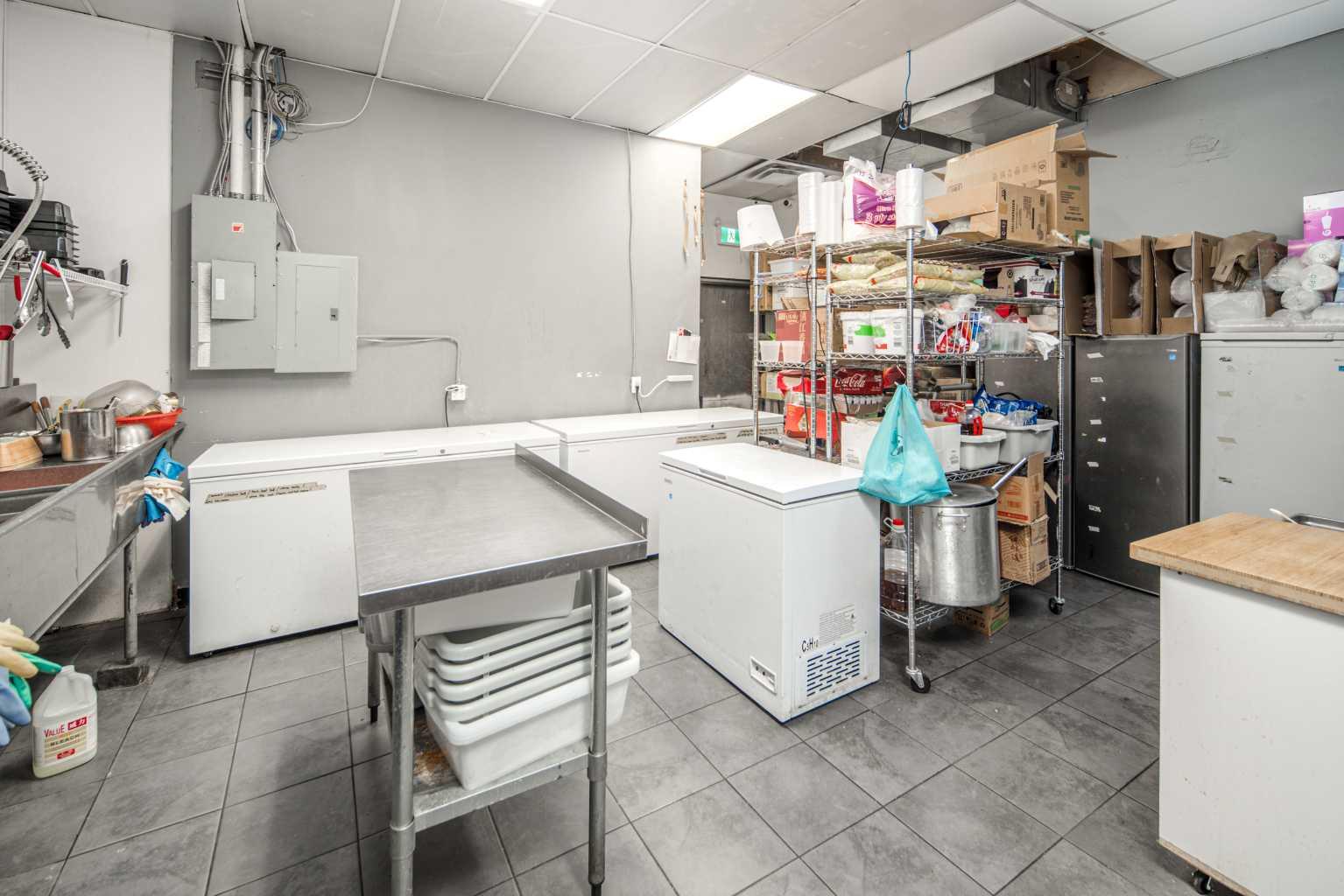 2111 Centre Street NW