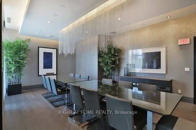 65 Speers Rd 203