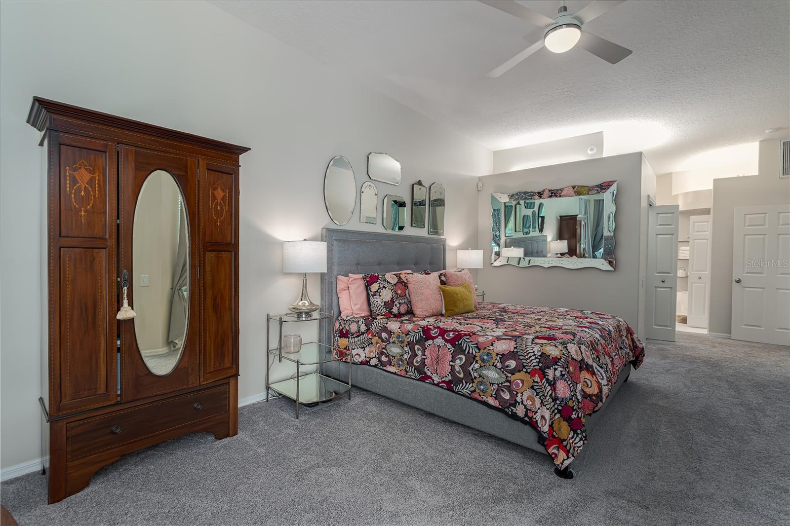 11806 Oak Ridge Drive