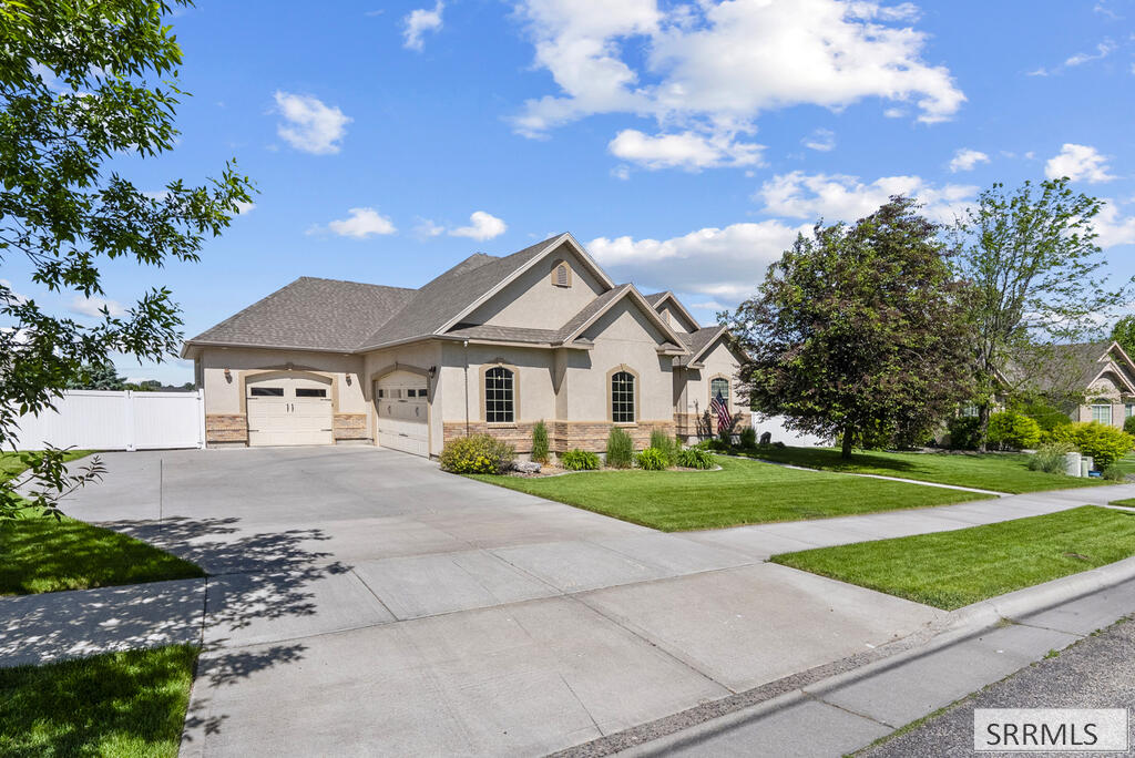 1854 Castelli Drive