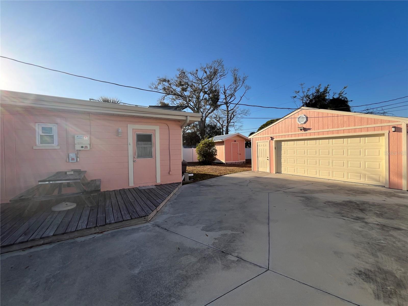 733 Laurel Avenue