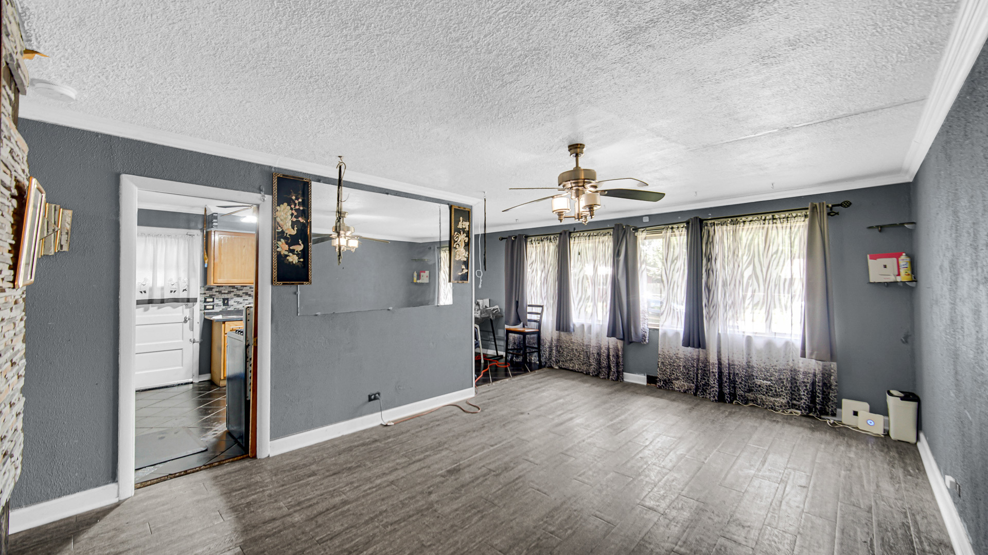 1228 E 151st Street