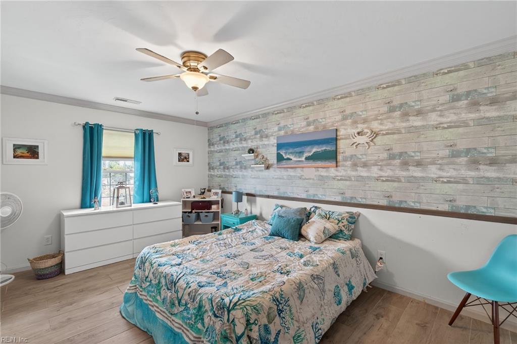 810 E Ocean View Avenue 201