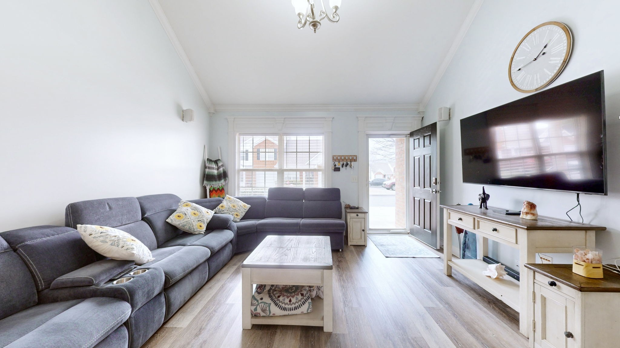 876 Wolves Den Pl — sold