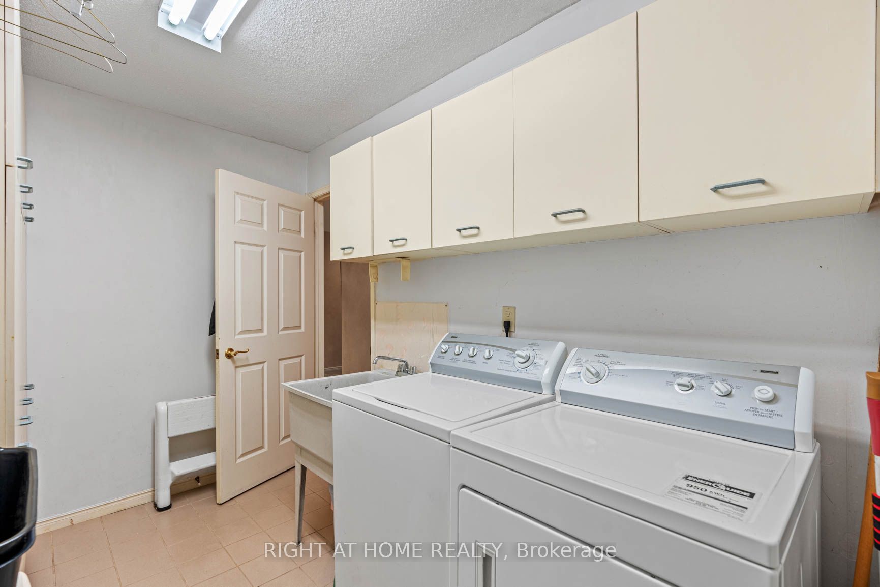 56 Crystal Dr
