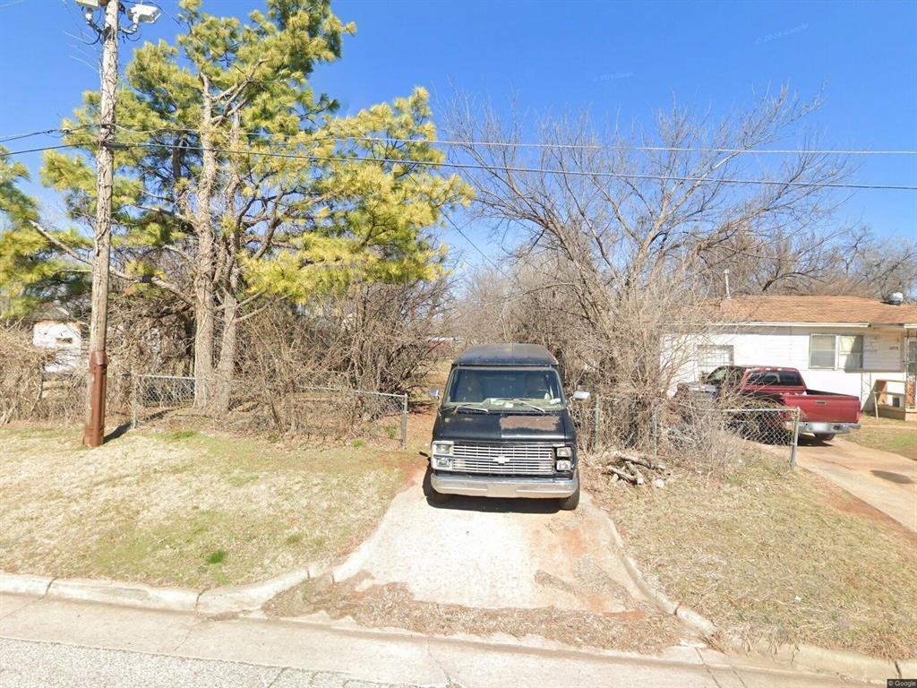 This is the west half of lot 137. It measures 50x150. Buyer to verify. Great opportunity to build and/or invest.