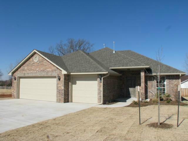 SE Edmond new community - Designer finishes. Study could be 4th bedroom or game room for the kids. Granite counters in kitchen and bathrooms. Gas fireplace in living.