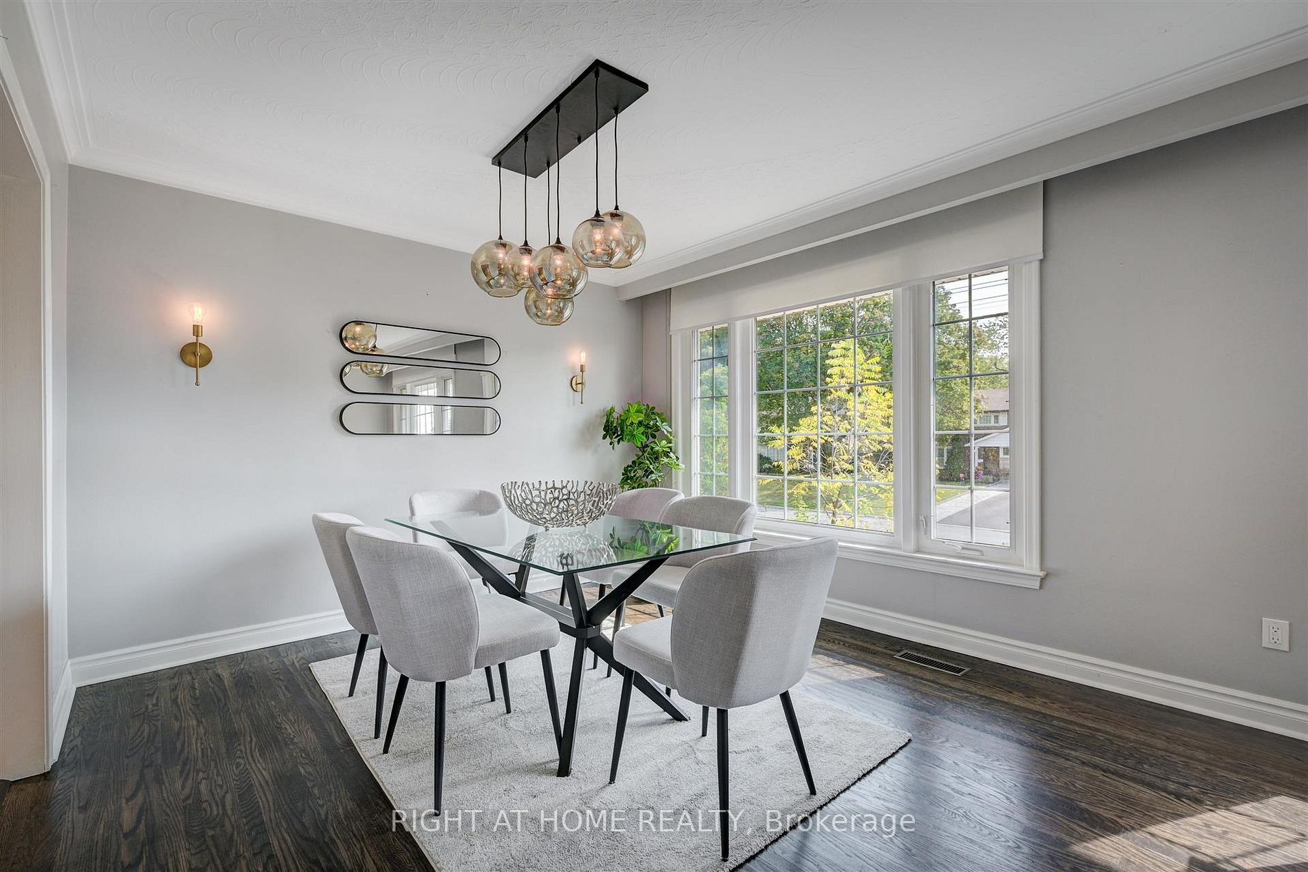 34 Ruscica Dr