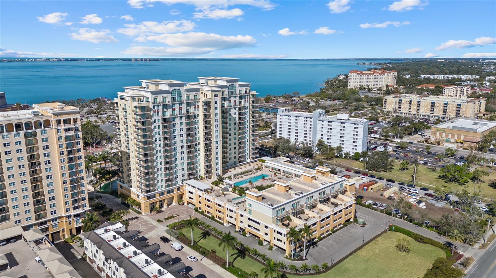 800 N Tamiami Trail 611
