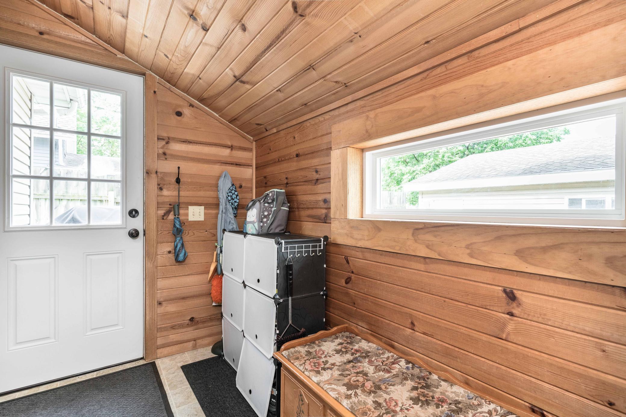 1121 N Cleveland Avenue