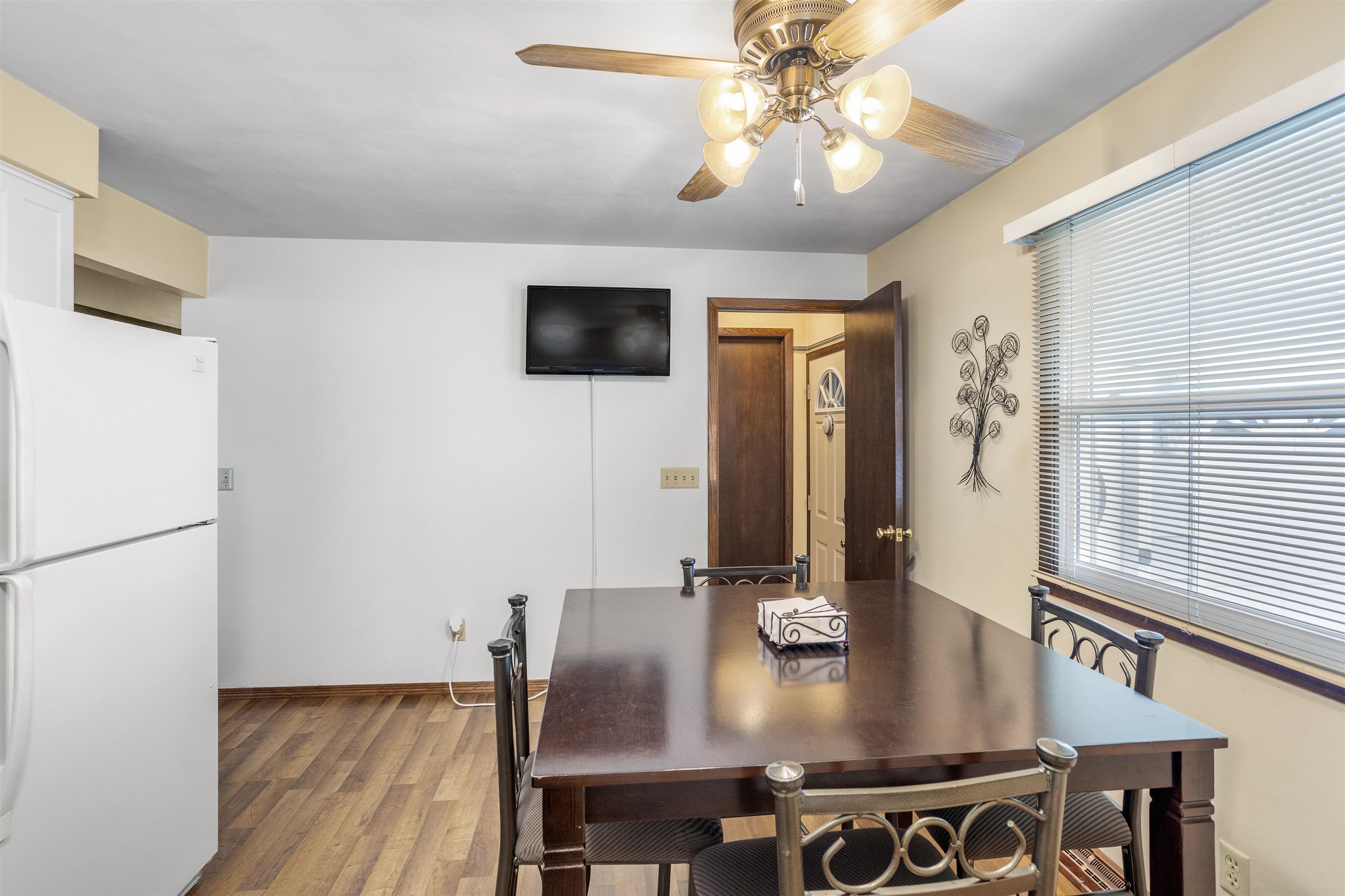 224 E Taft Avenue