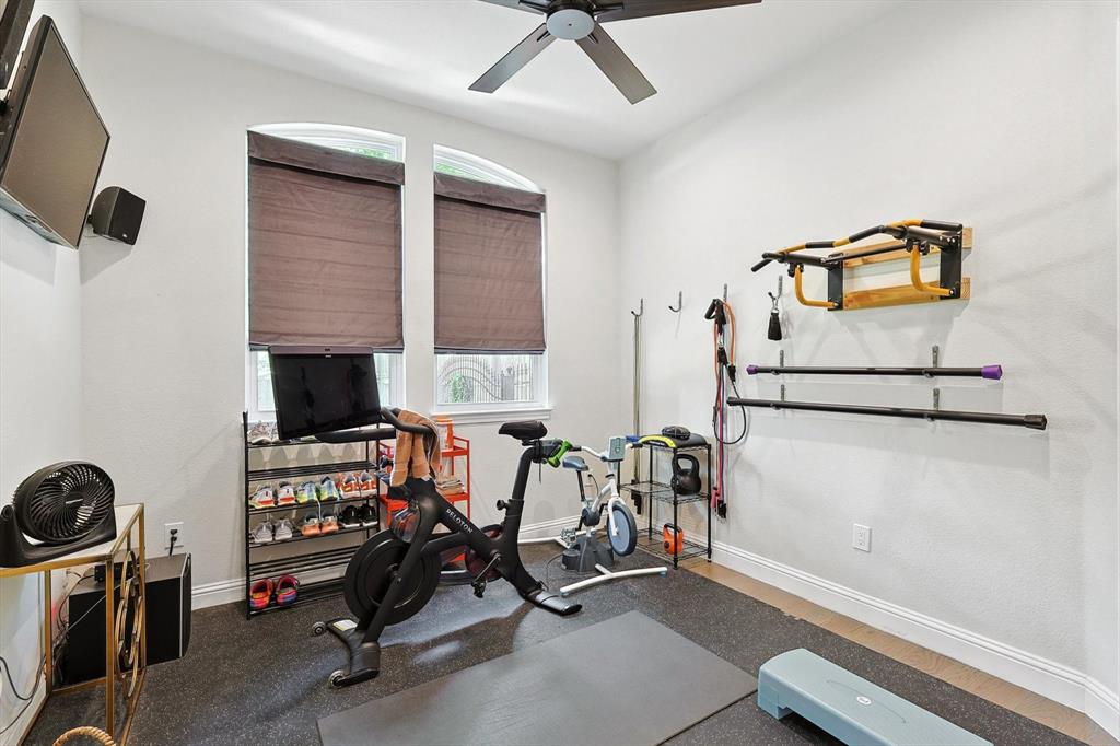 1625 Crestwood Trail