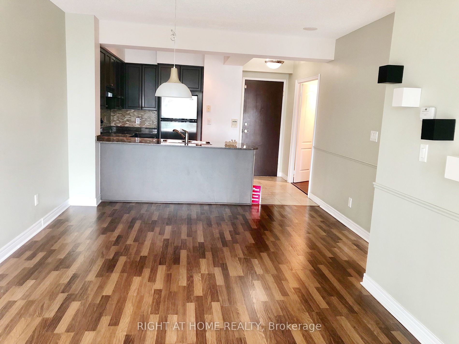 100 Promenade Circ 708